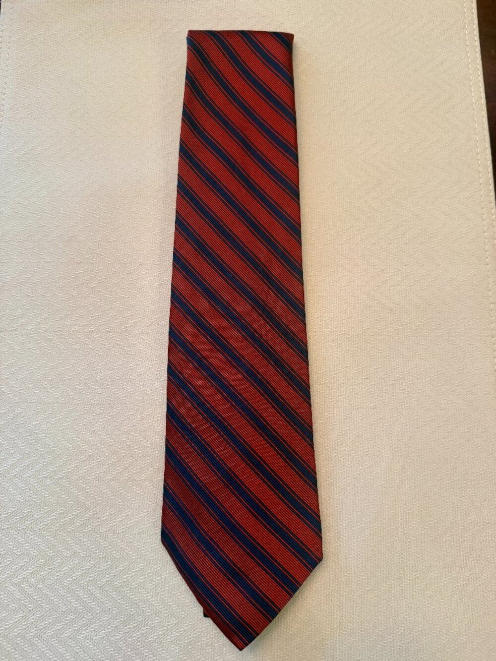 Ralph Lauren Men’s Silk Neck Tie – Garnet with Navy Blue Stripes – Made in USA